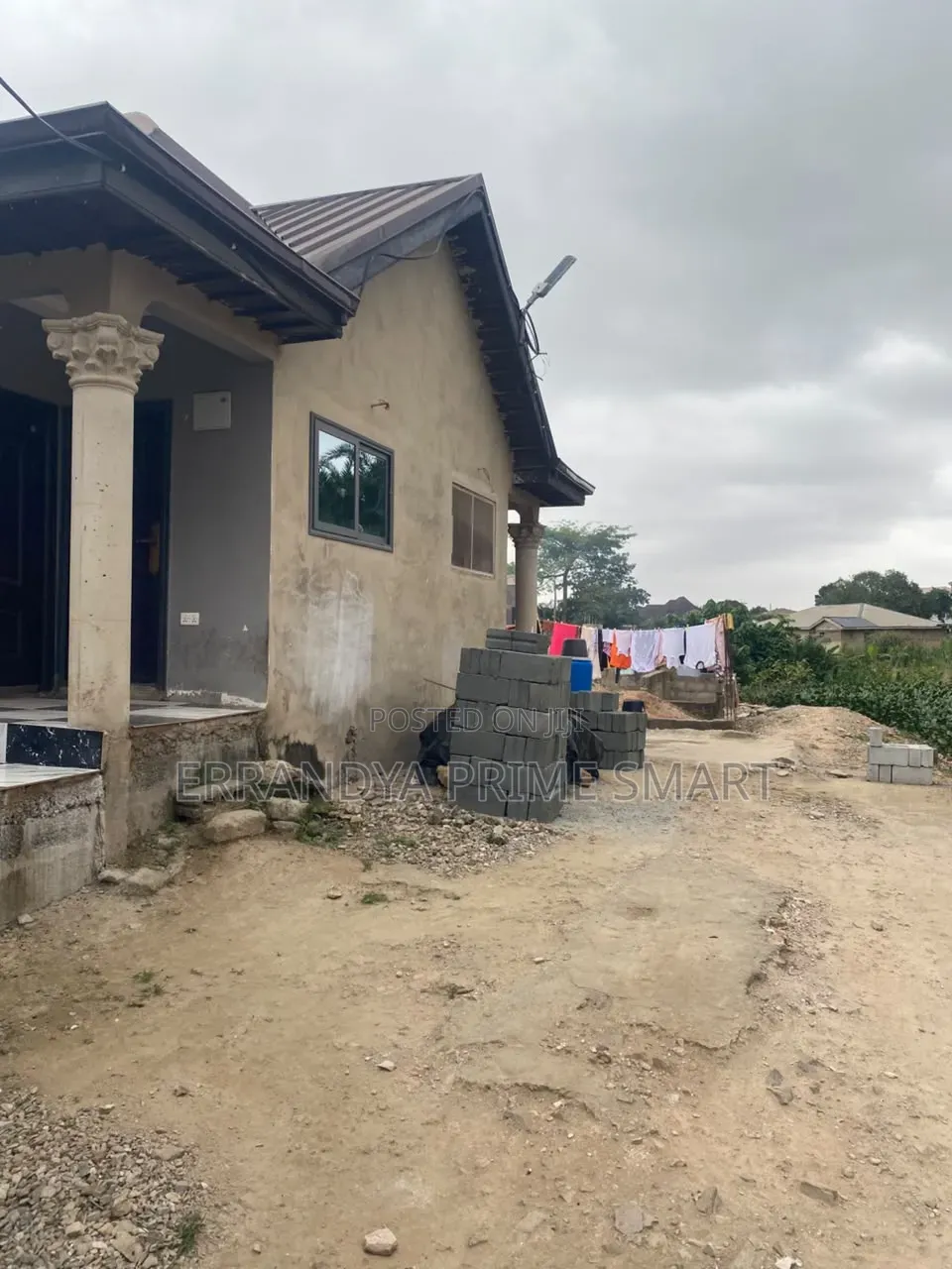 2bdrm House in Pokuase Mayera for sale