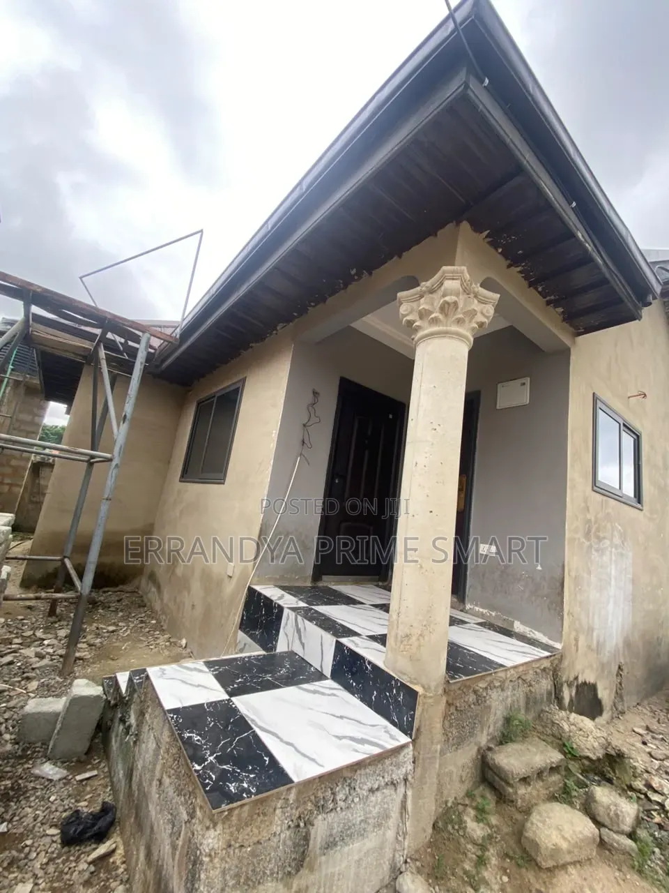 2bdrm House in Pokuase Mayera for sale