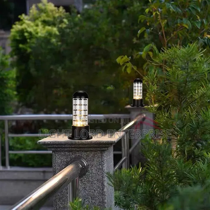 Grounds Pilar  Light