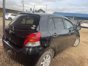 Toyota Vitz 2010 Black