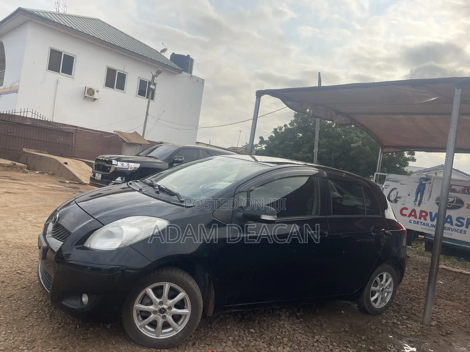 Toyota Vitz 2010 Black