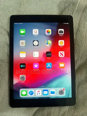 Apple iPad Air 32 GB Gray