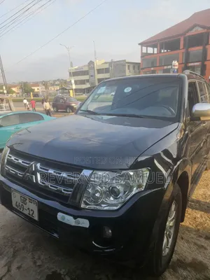Mitsubishi Pajero 3.0 2012 Black