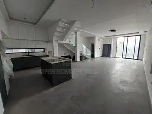 3bdrm Townhouse / Terrace in Dzorwulu for rent