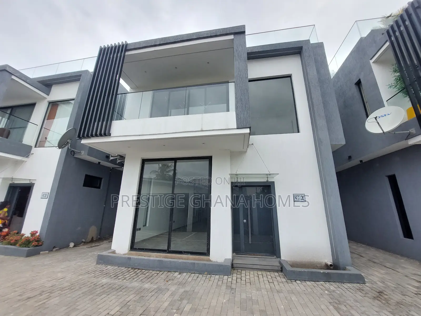 3bdrm Townhouse / Terrace in Dzorwulu for rent