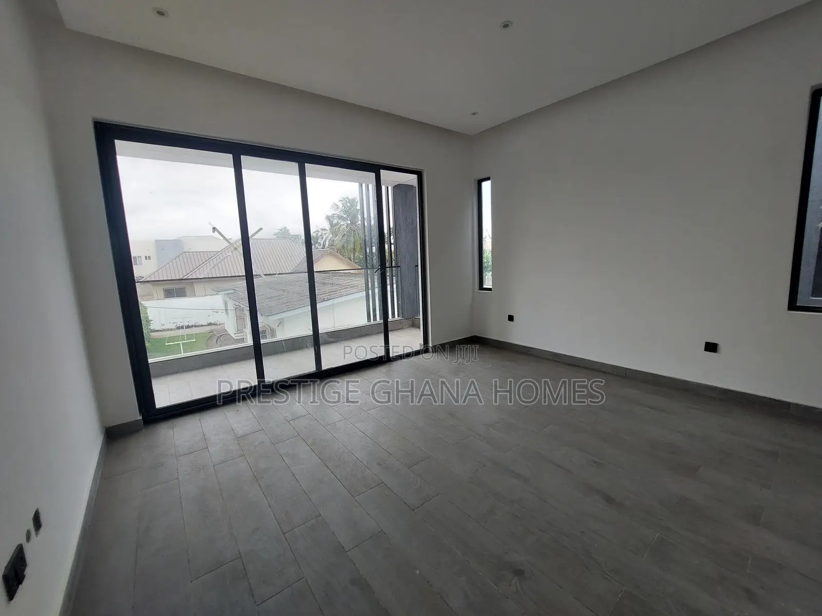 3bdrm Townhouse / Terrace in Dzorwulu for rent