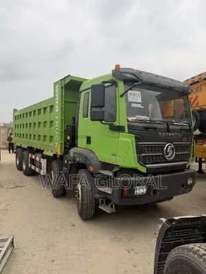 8X4 Tipper Truck