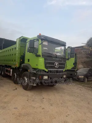 8X4 Tipper Truck