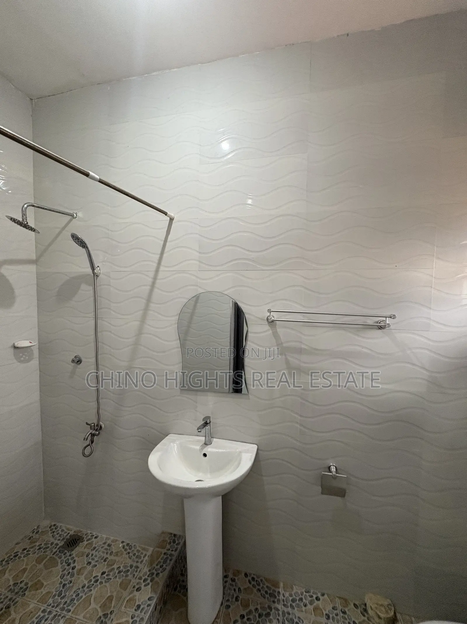 1bdrm Apartment in Emmanuel Estate, Tema Metropolitan for rent