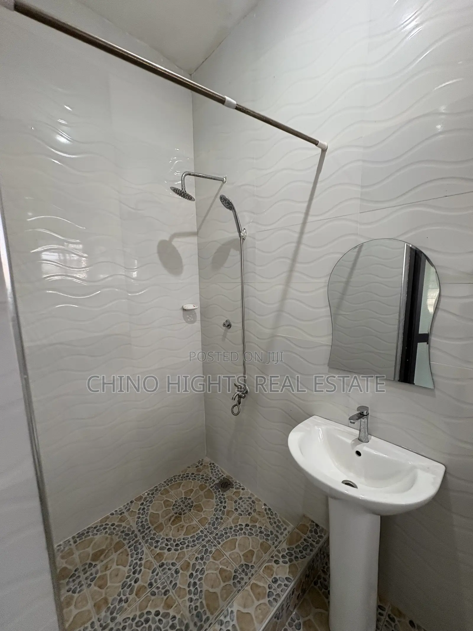 1bdrm Apartment in Emmanuel Estate, Tema Metropolitan for rent