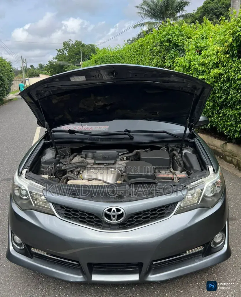 Toyota Camry 2014 Silver