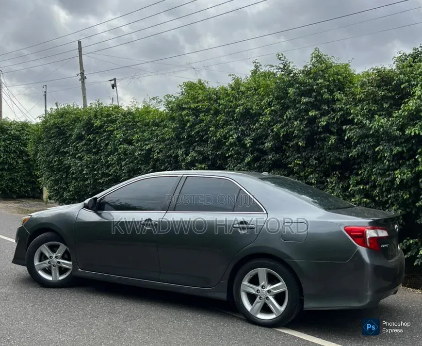 Toyota Camry 2014 Silver