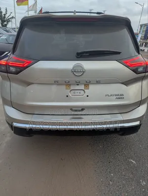 Nissan Rogue 2026 Brown