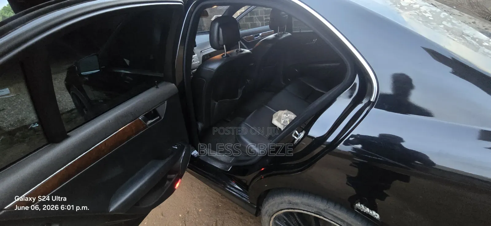 Mercedes-Benz C300 2010 Black