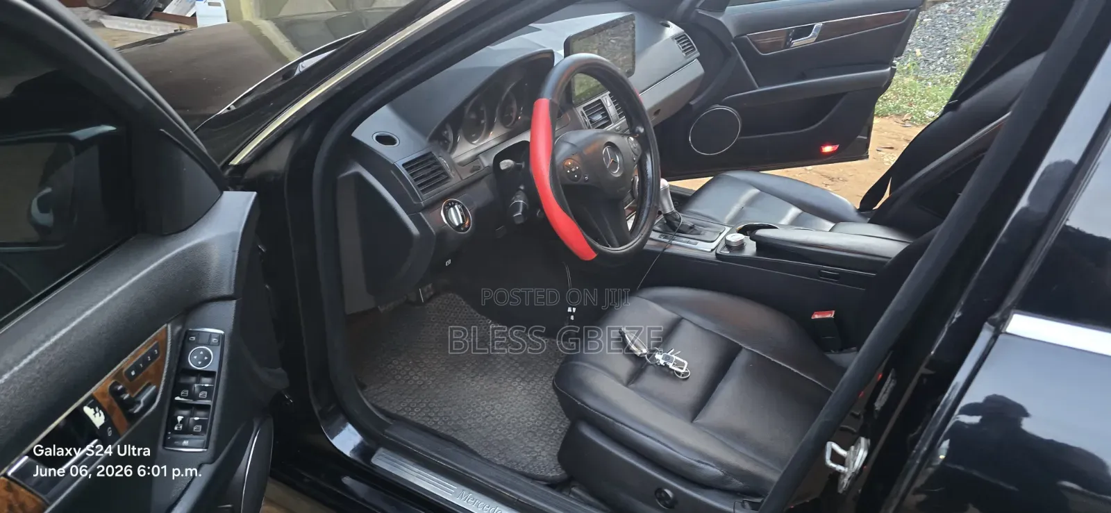 Mercedes-Benz C300 2010 Black