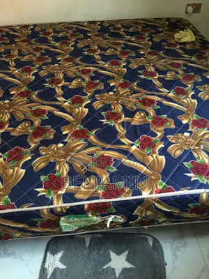 10 Inches Latex Foam Queen Size Mattress