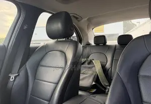 Mercedes-Benz C300 2018 Black