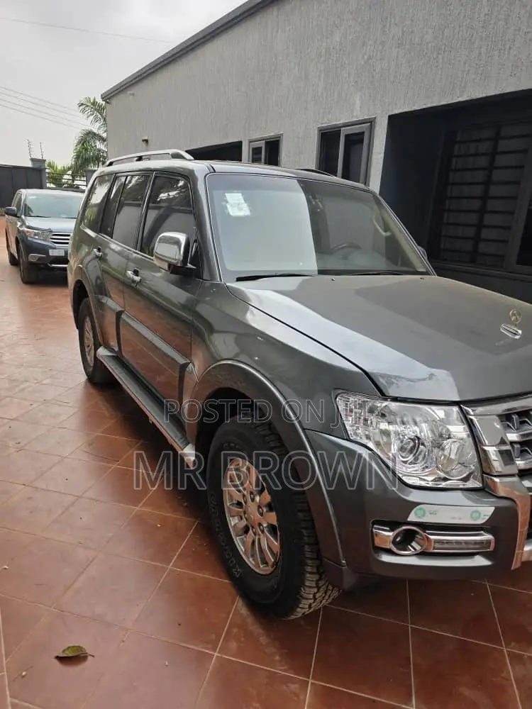 Mitsubishi Pajero V80 3.8 V6 GLS 2017 Gray