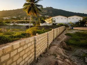 4 Plots Available in Hebron's Footbridge (Nsawam Kumasi Road)