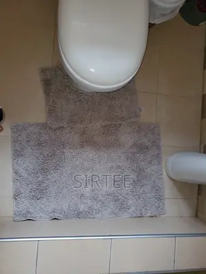 Bathroom Toilet Accesories/-Relocation Sale-Everything Must Go