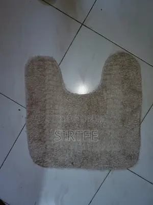 Bathroom Toilet Accesories/-Relocation Sale-Everything Must Go