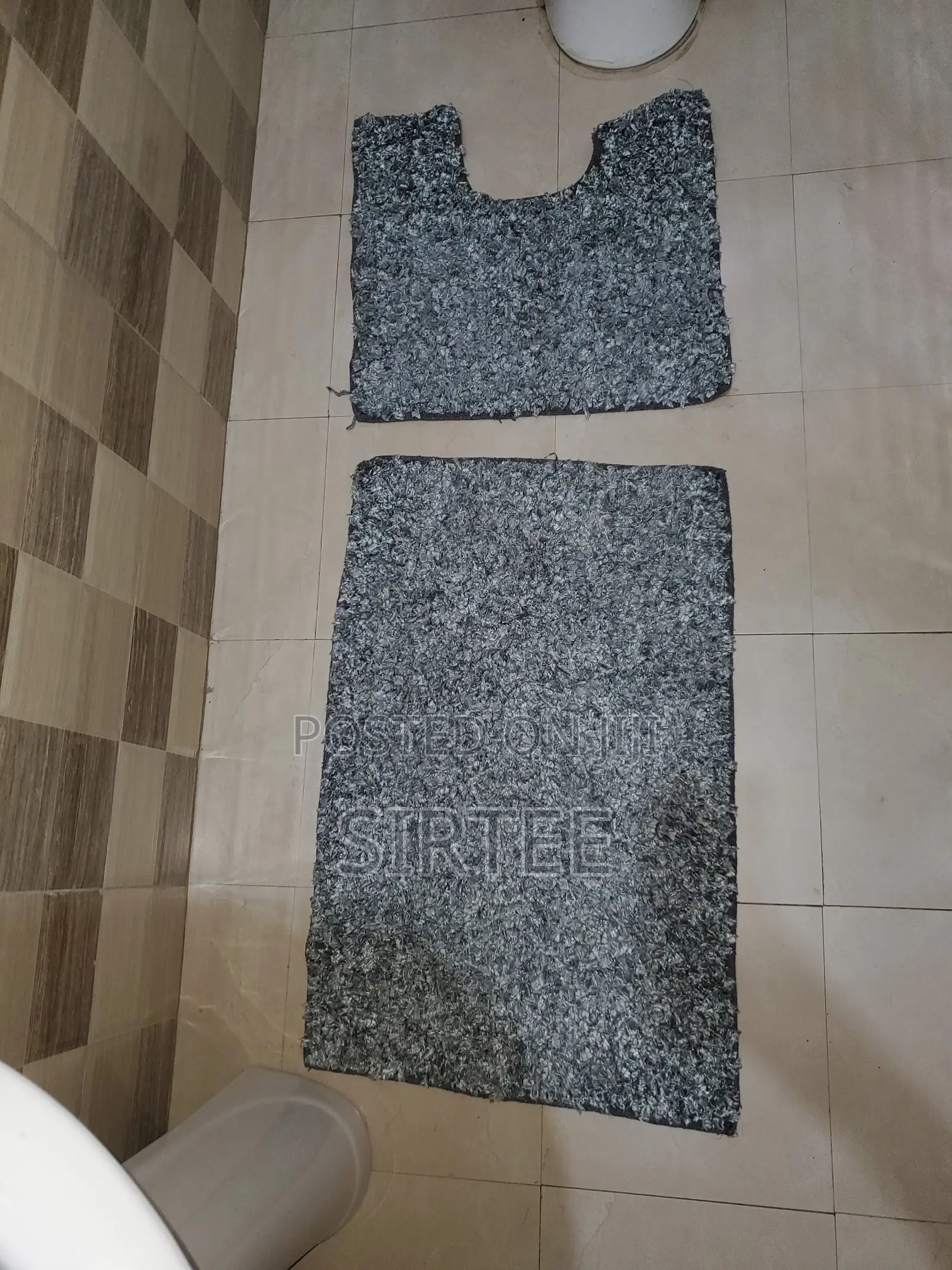 Bathroom Toilet Accesories/-Relocation Sale-Everything Must Go