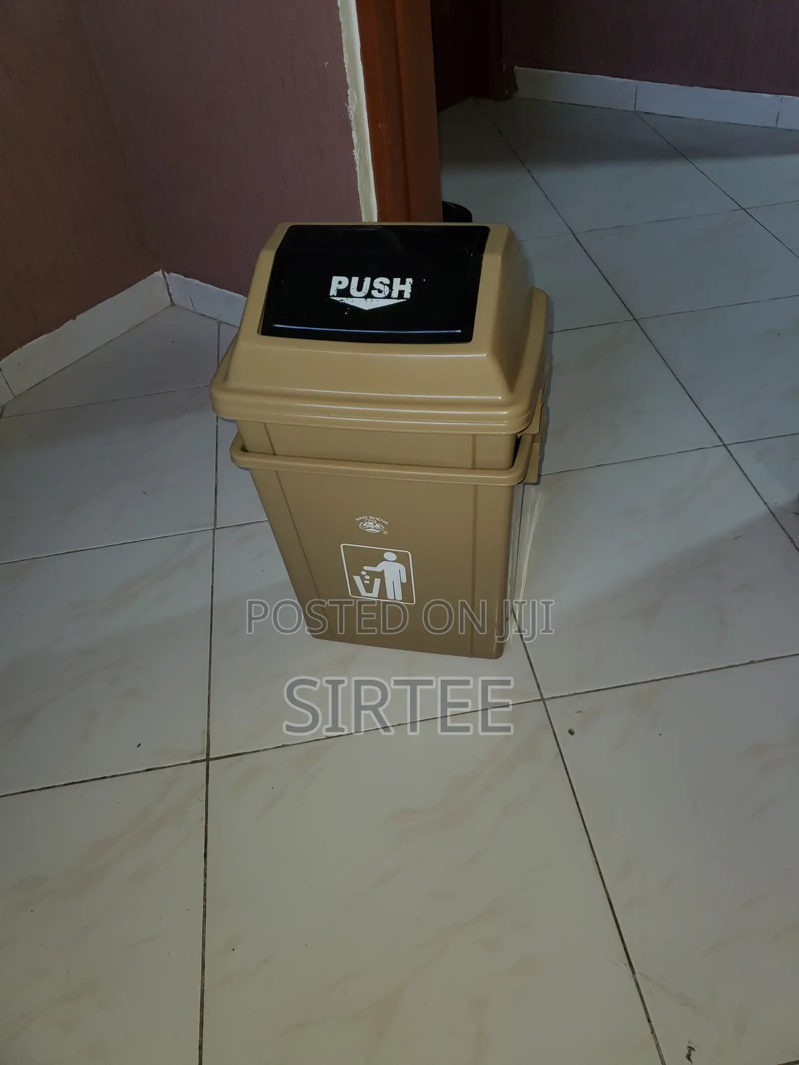 Bathroom Toilet Accesories/-Relocation Sale-Everything Must Go