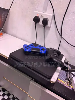 Play Station 4