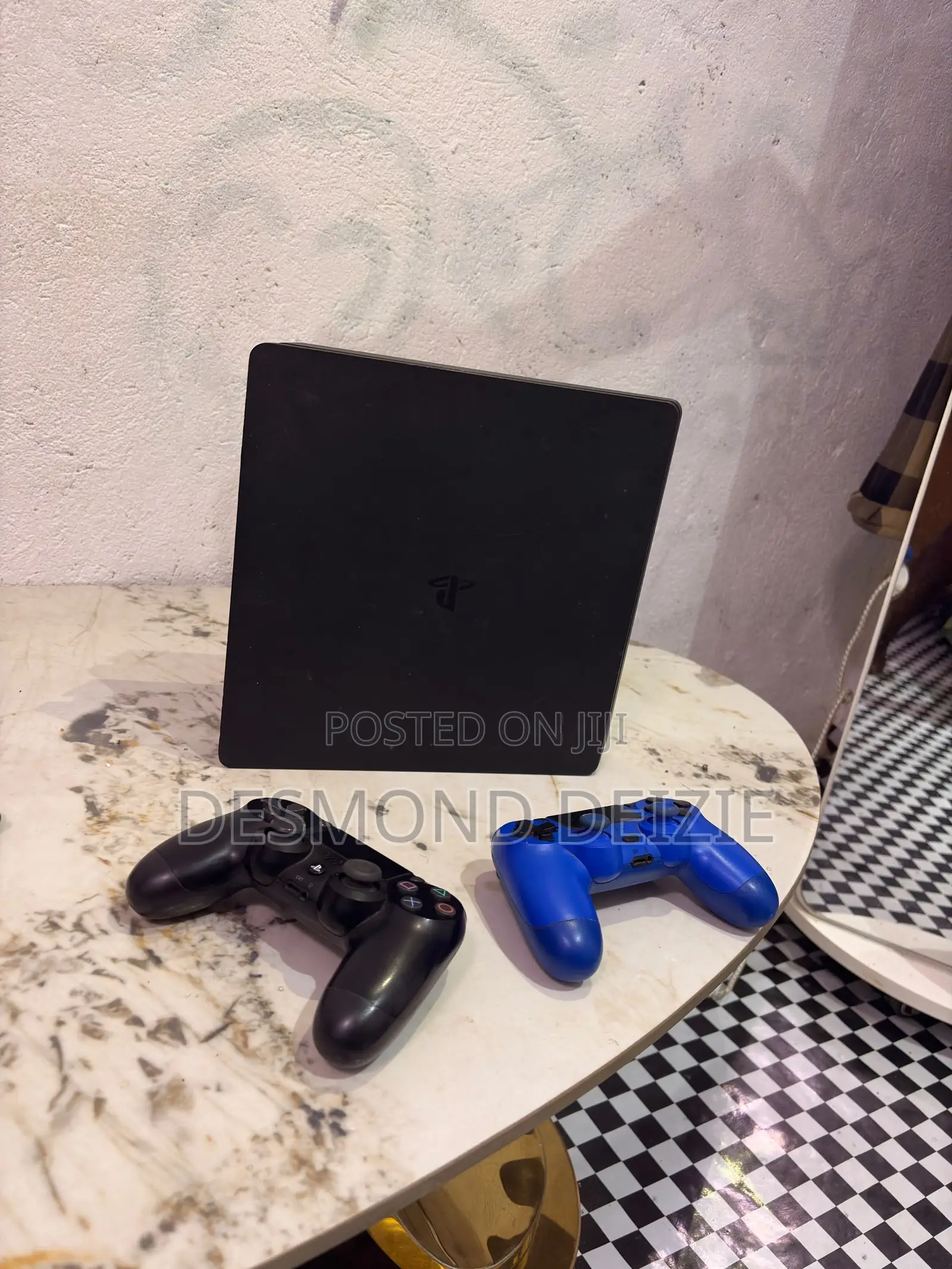 Play Station 4
