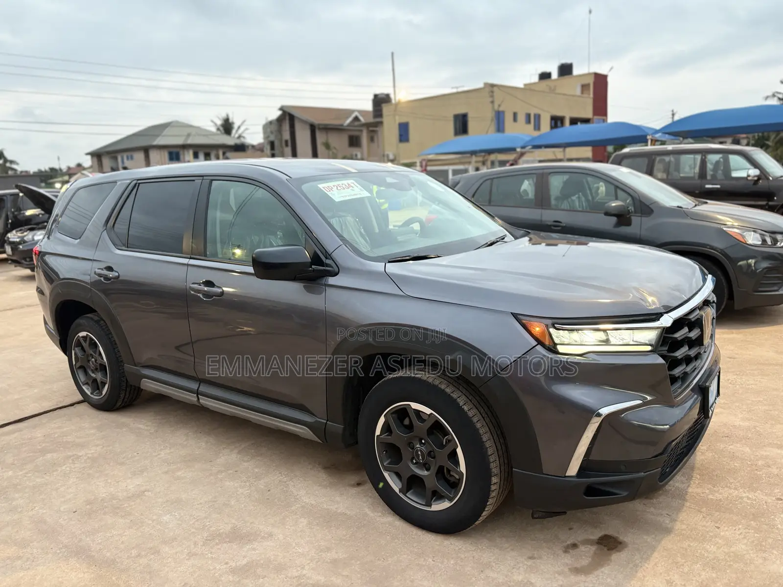 Honda Pilot EX-L 8 Passenger AWD 2023 Gray