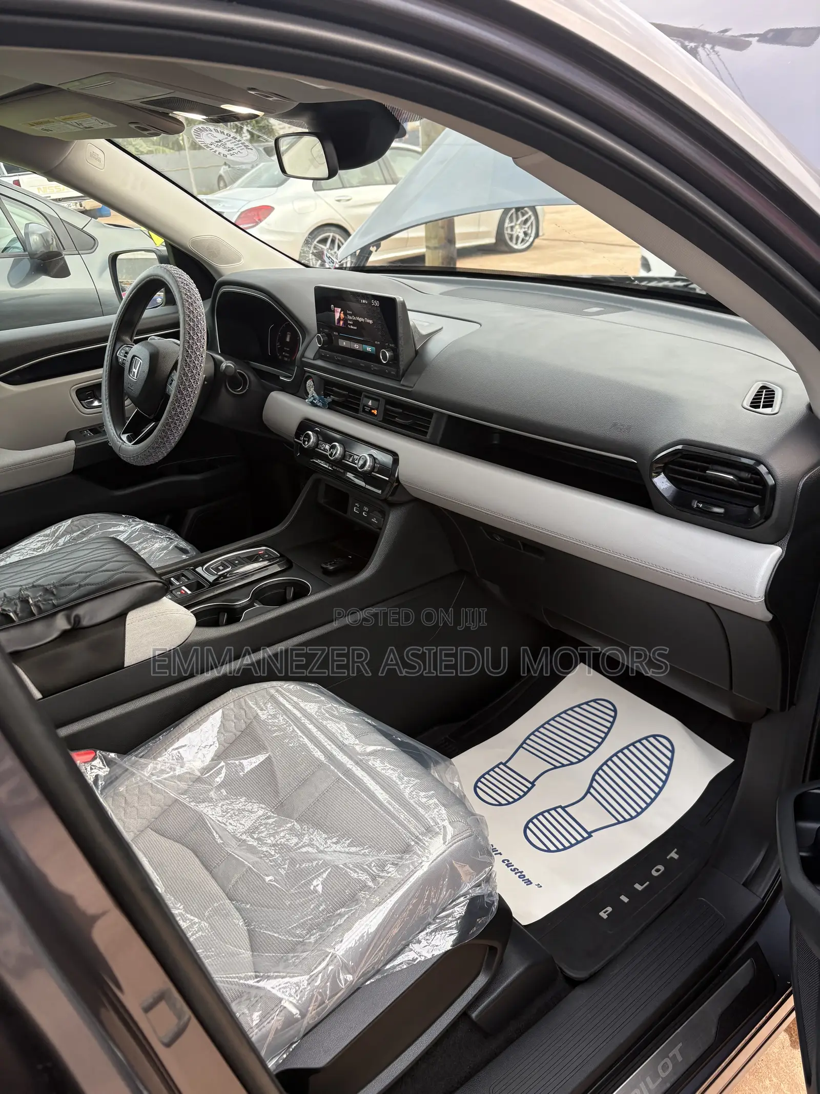 Honda Pilot EX-L 8 Passenger AWD 2023 Gray