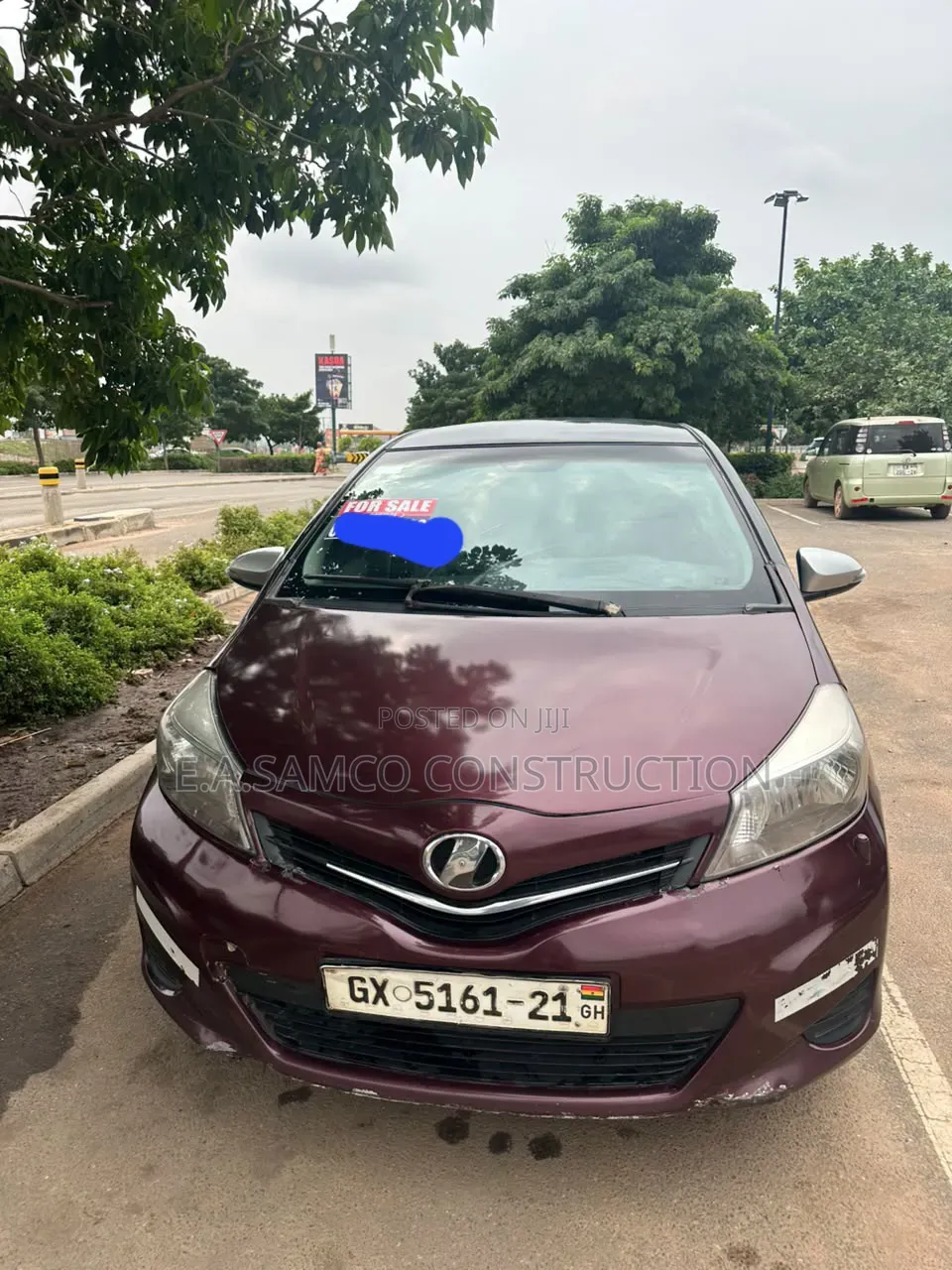 Toyota Vitz 2013 Maroon