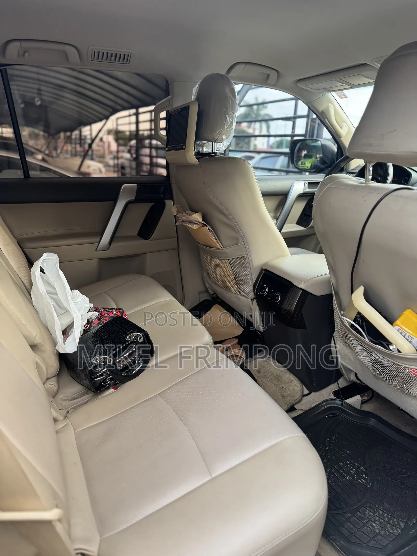 Toyota Land Cruiser Prado 2.7 2022 Black
