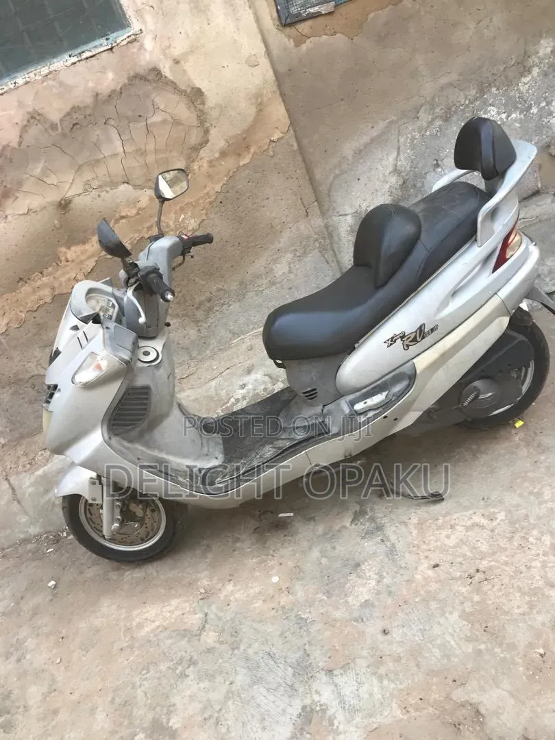 SYM Symnh 2025 Black