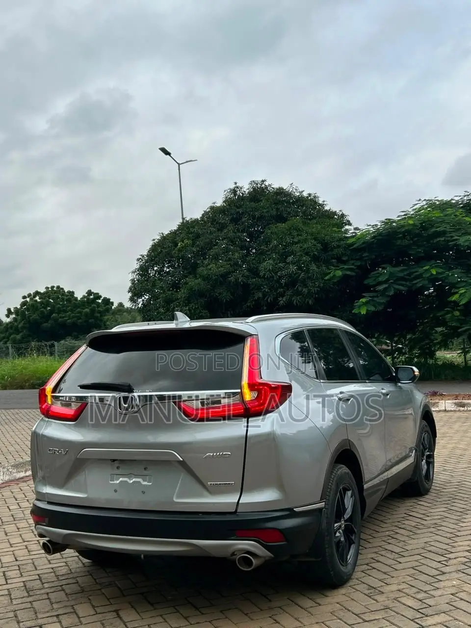 Honda CR-V Touring 4dr SUV AWD (1.5L 4cyl CVT) 2017 Silver