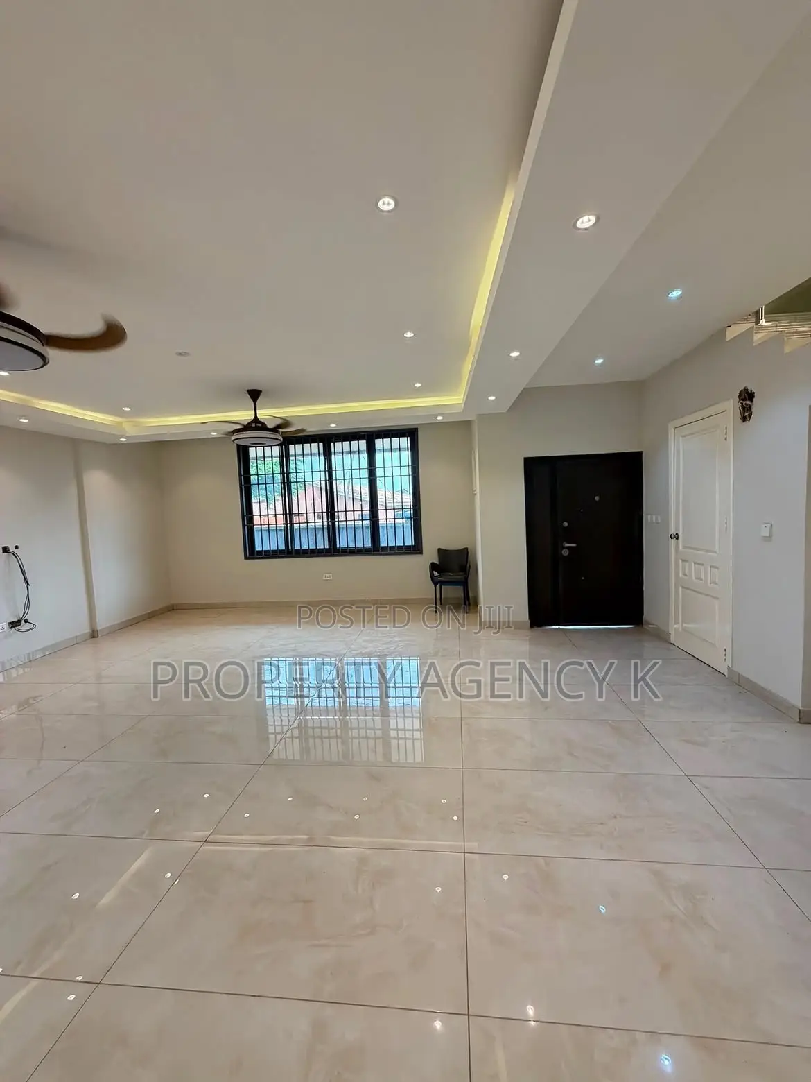 5bdrm House in Tanqos Prps, Adenta for rent