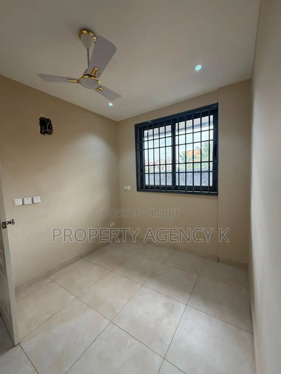 5bdrm House in Tanqos Prps, Adenta for rent