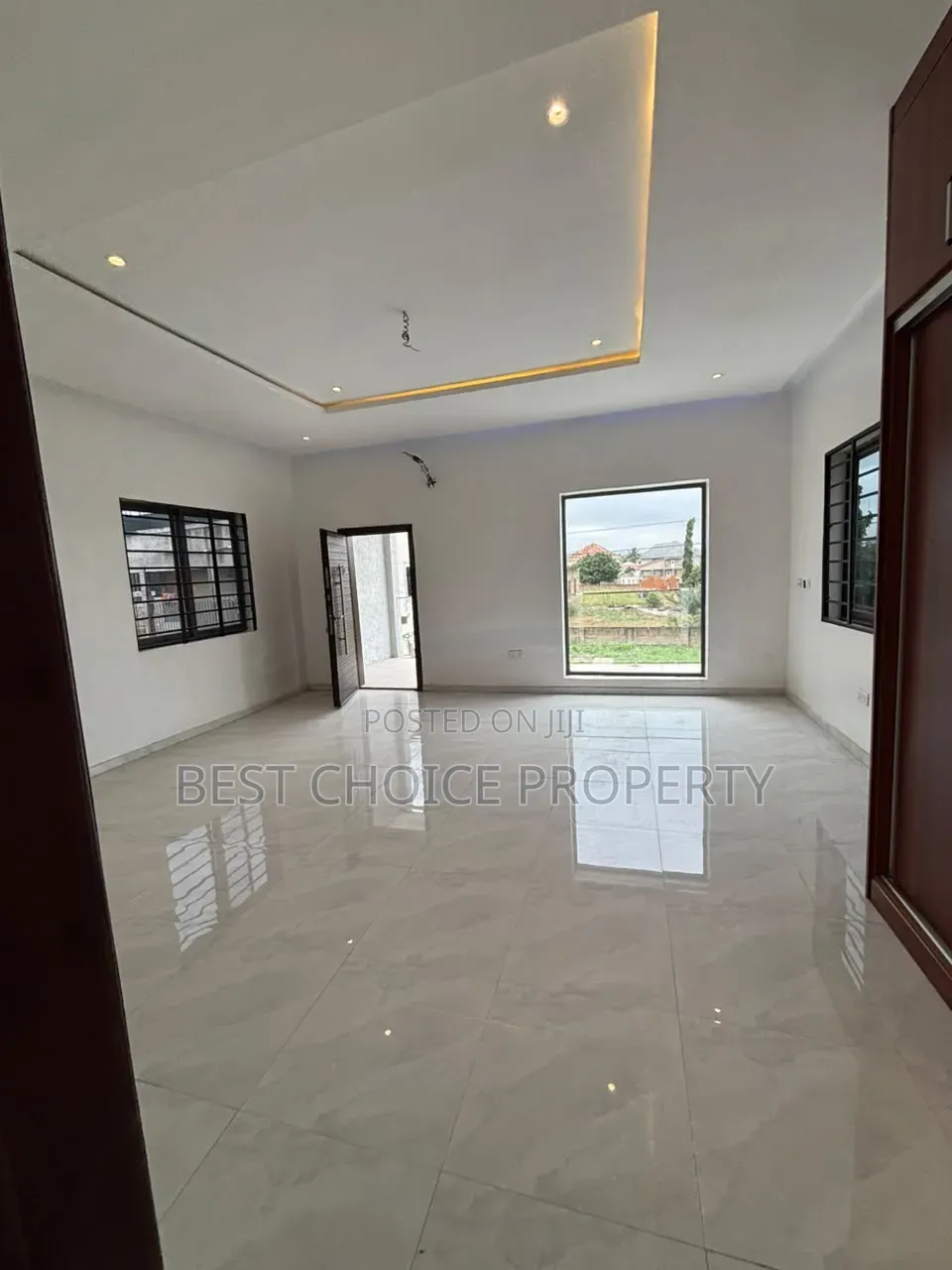 4bdrm Duplex in New Legon for sale