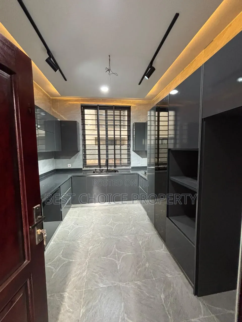 4bdrm Duplex in New Legon for sale