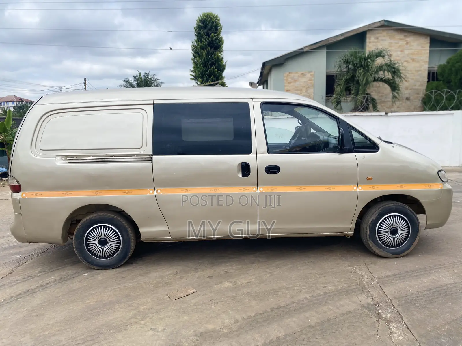 Hyundai H-100 2000
