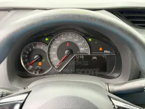 Toyota Vitz 1.3 AWD 3dr 2014 Blue