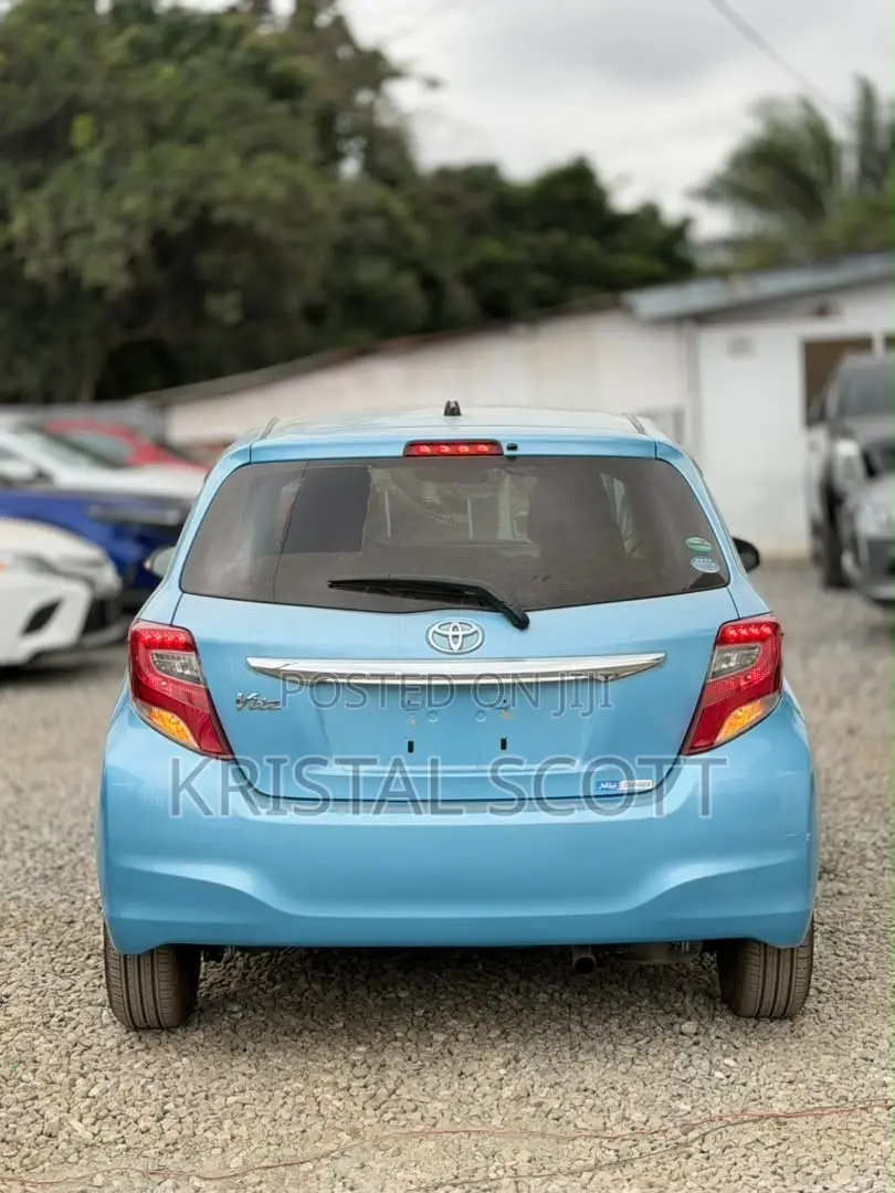 Toyota Vitz 1.3 AWD 3dr 2014 Blue