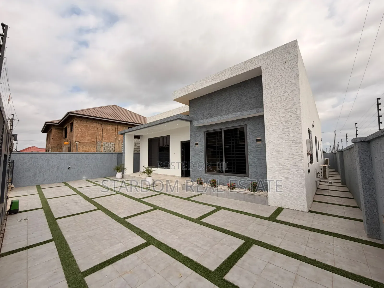 3bdrm Bungalow in New Legon for sale