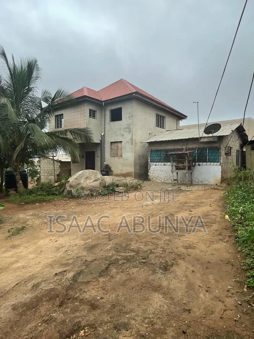 3bdrm House in Gomoa West for sale