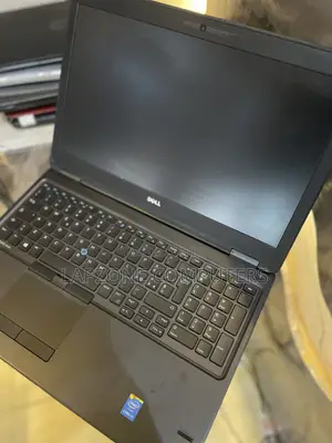 Laptop Dell Latitude E5500 8GB Intel Core i5 HDD 500GB