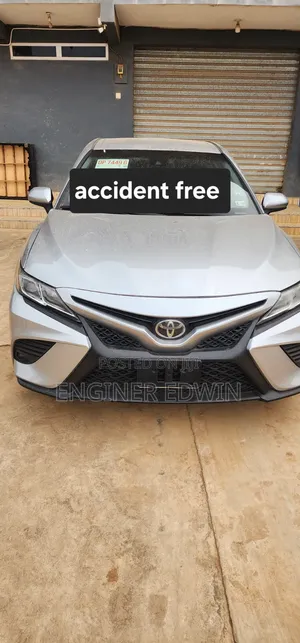 Toyota Camry 2018 Gray