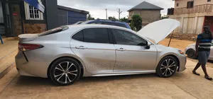 Toyota Camry 2018 Gray