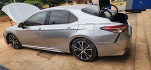 Toyota Camry 2018 Gray