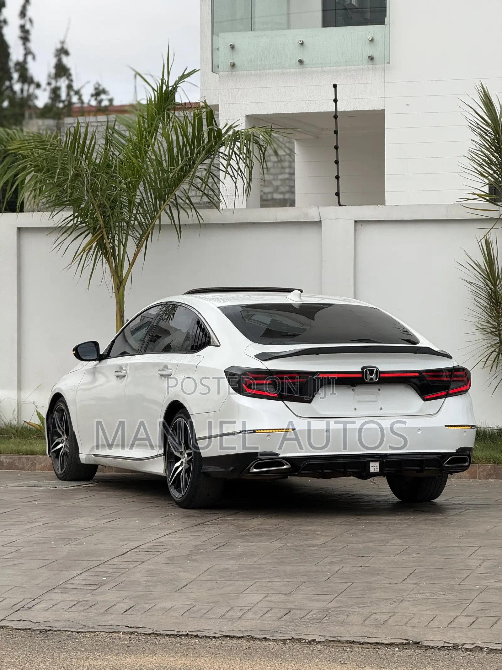 Honda Accord Touring 2.0T 2021 White