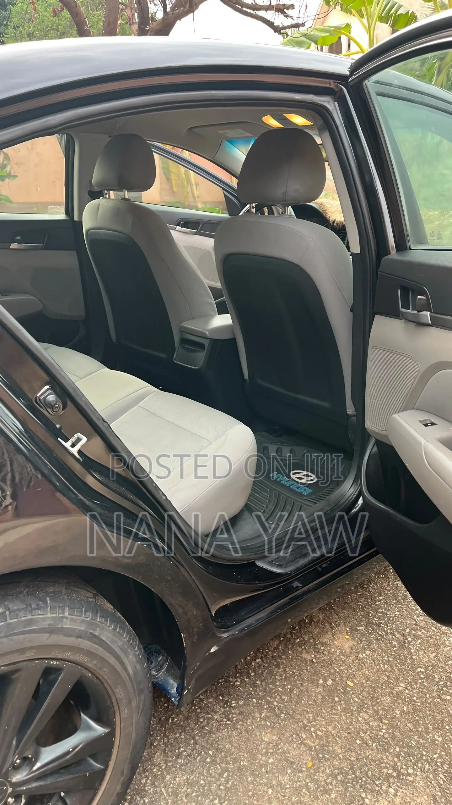 Hyundai Elantra SE Sedan FWD (2.0L 4cyl 6M) 2017 Black